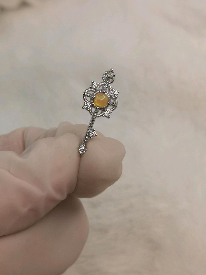 Opal Ketten Anhänger in Schlüssel / Key Design