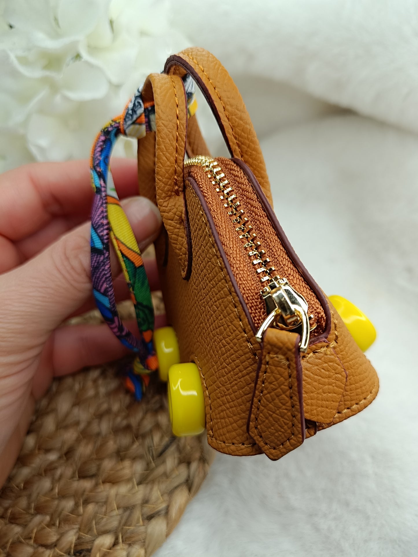 Bolide on wheels like Birkin Bag Anhänger, mini Handtasche