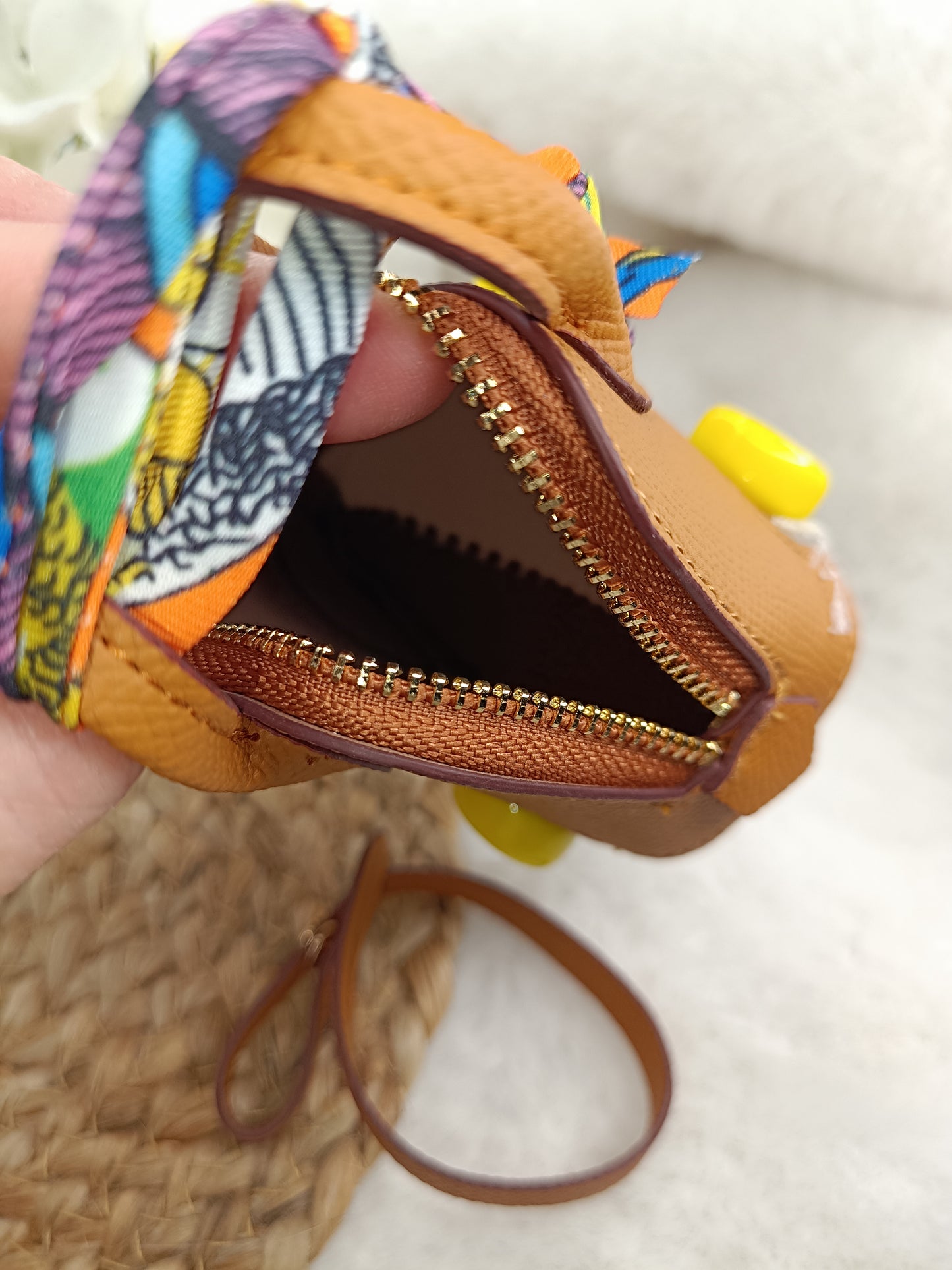 Bolide on wheels like Birkin Bag Anhänger, mini Handtasche