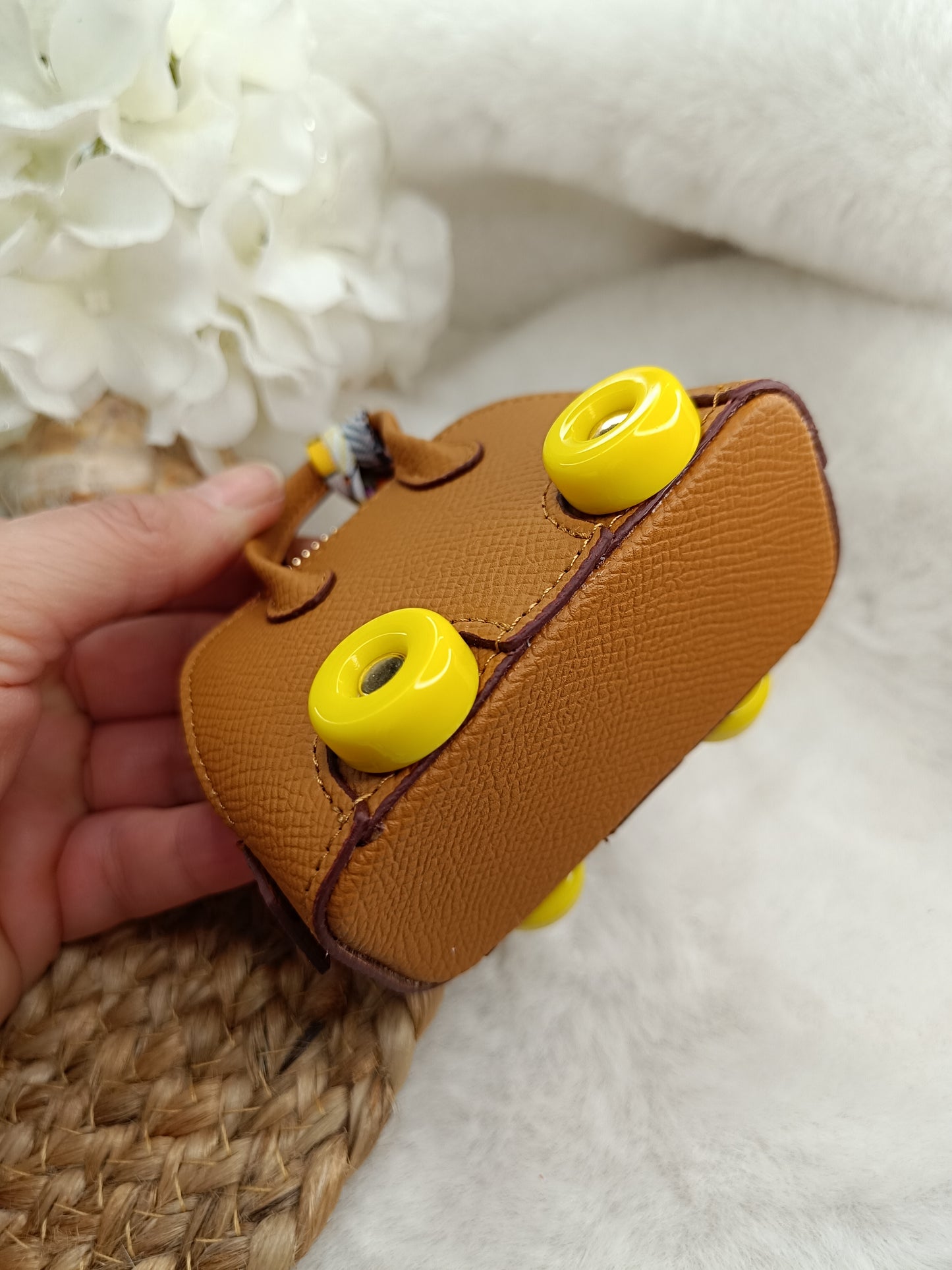 Bolide on wheels like Birkin Bag Anhänger, mini Handtasche