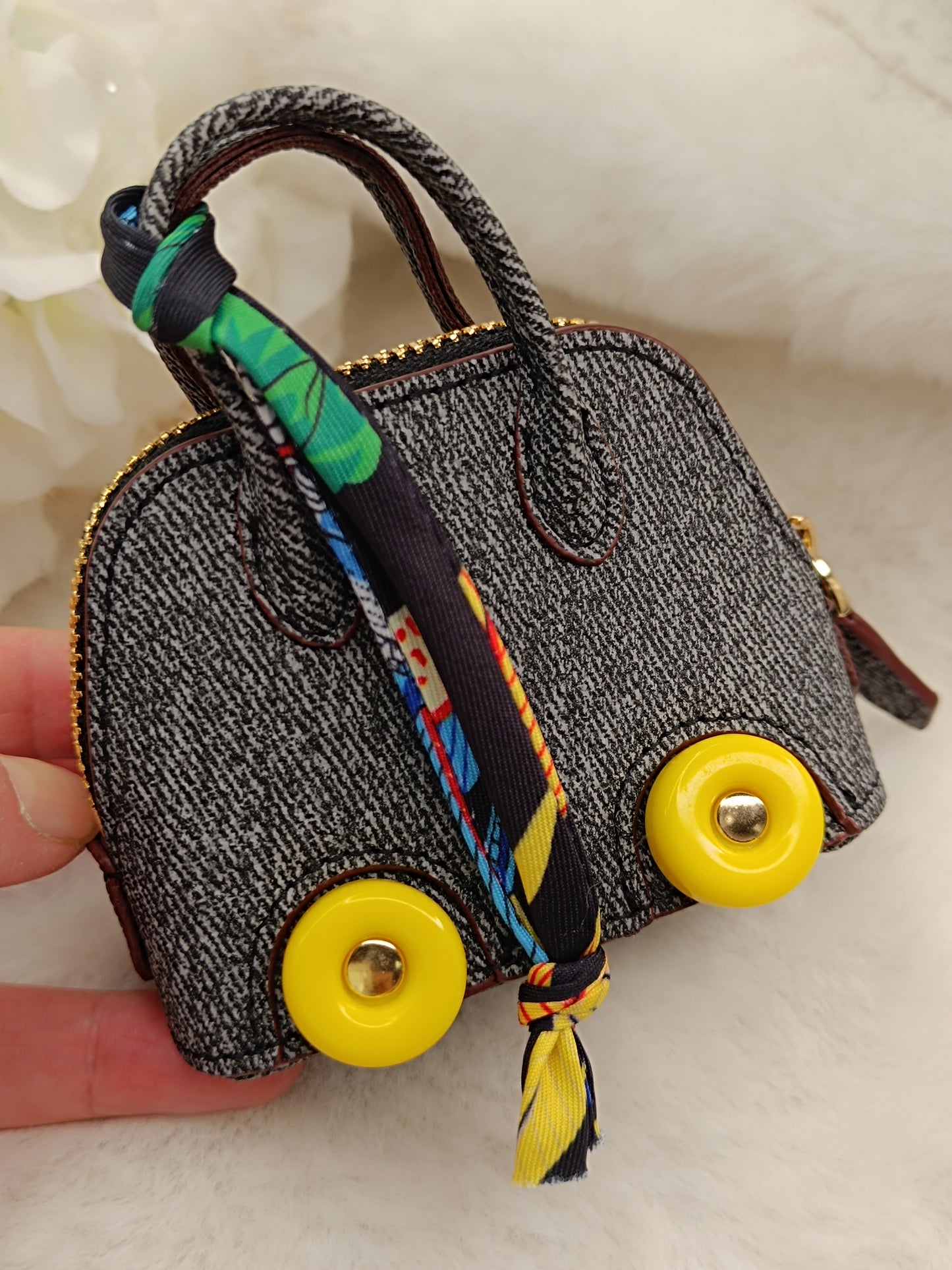 Bolide on wheels like Birkin Bag Anhänger