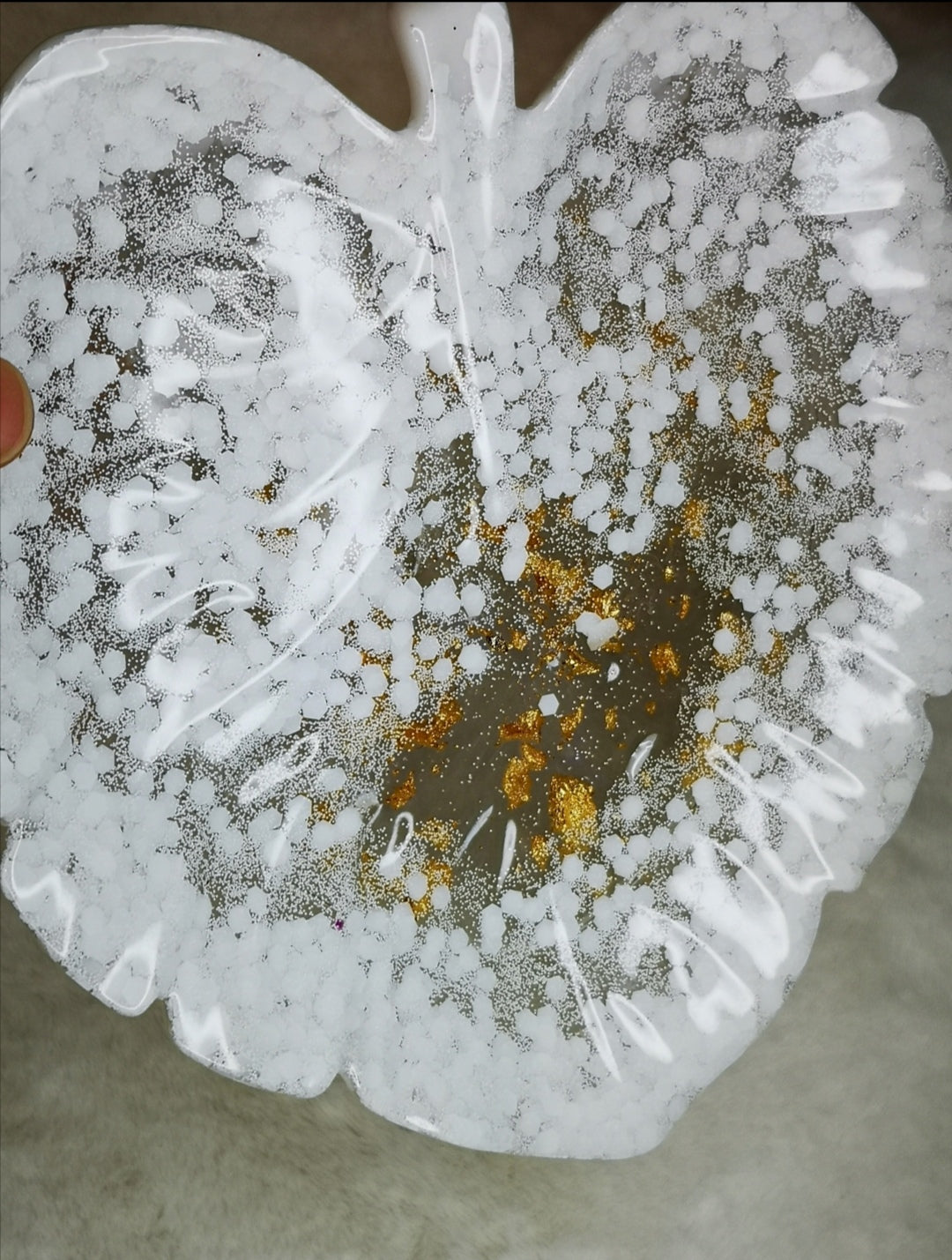 Blatt Deko Schale aus Kunstharz