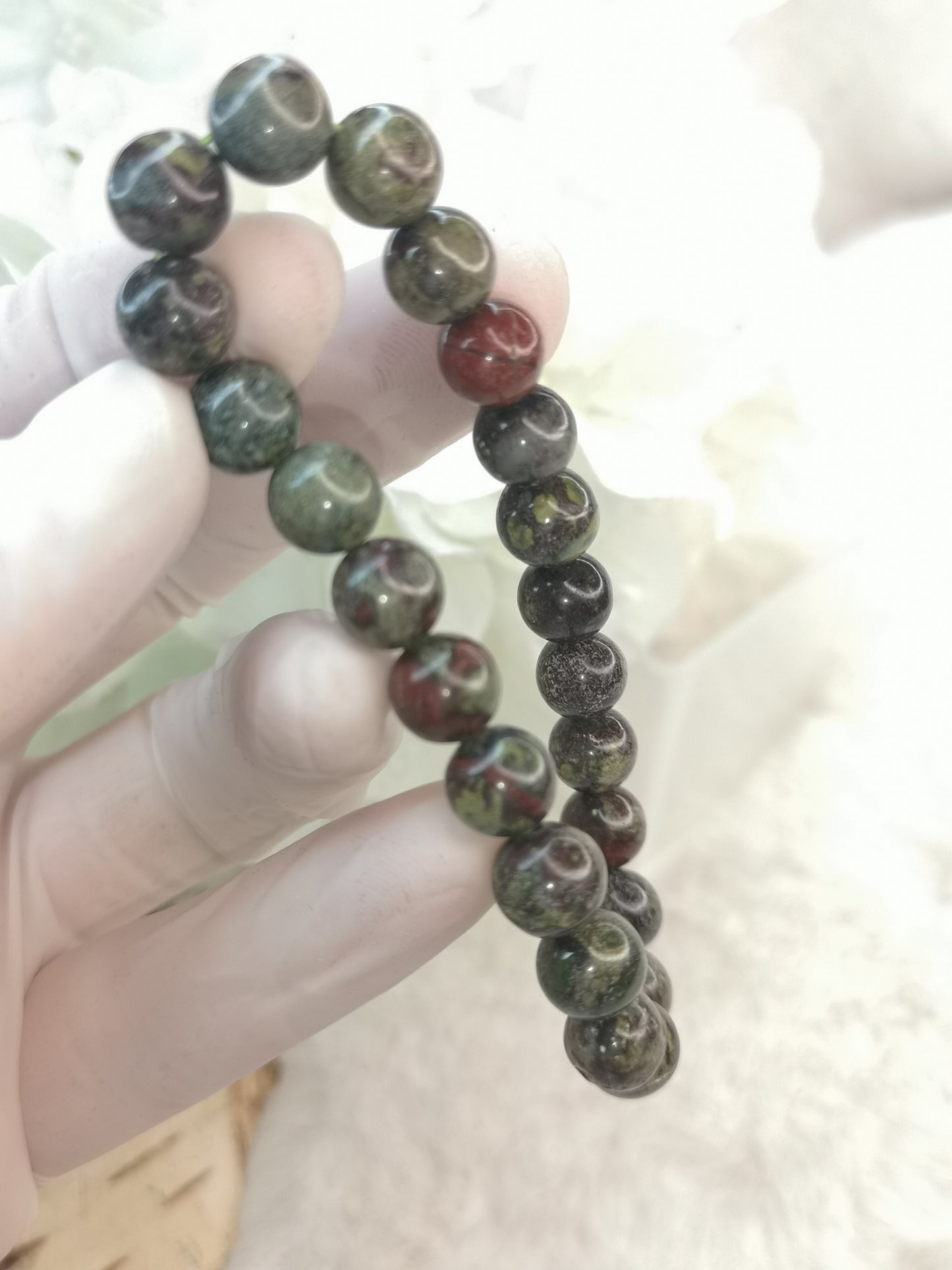 Drachenblut Dragonblood Edelstein Armband