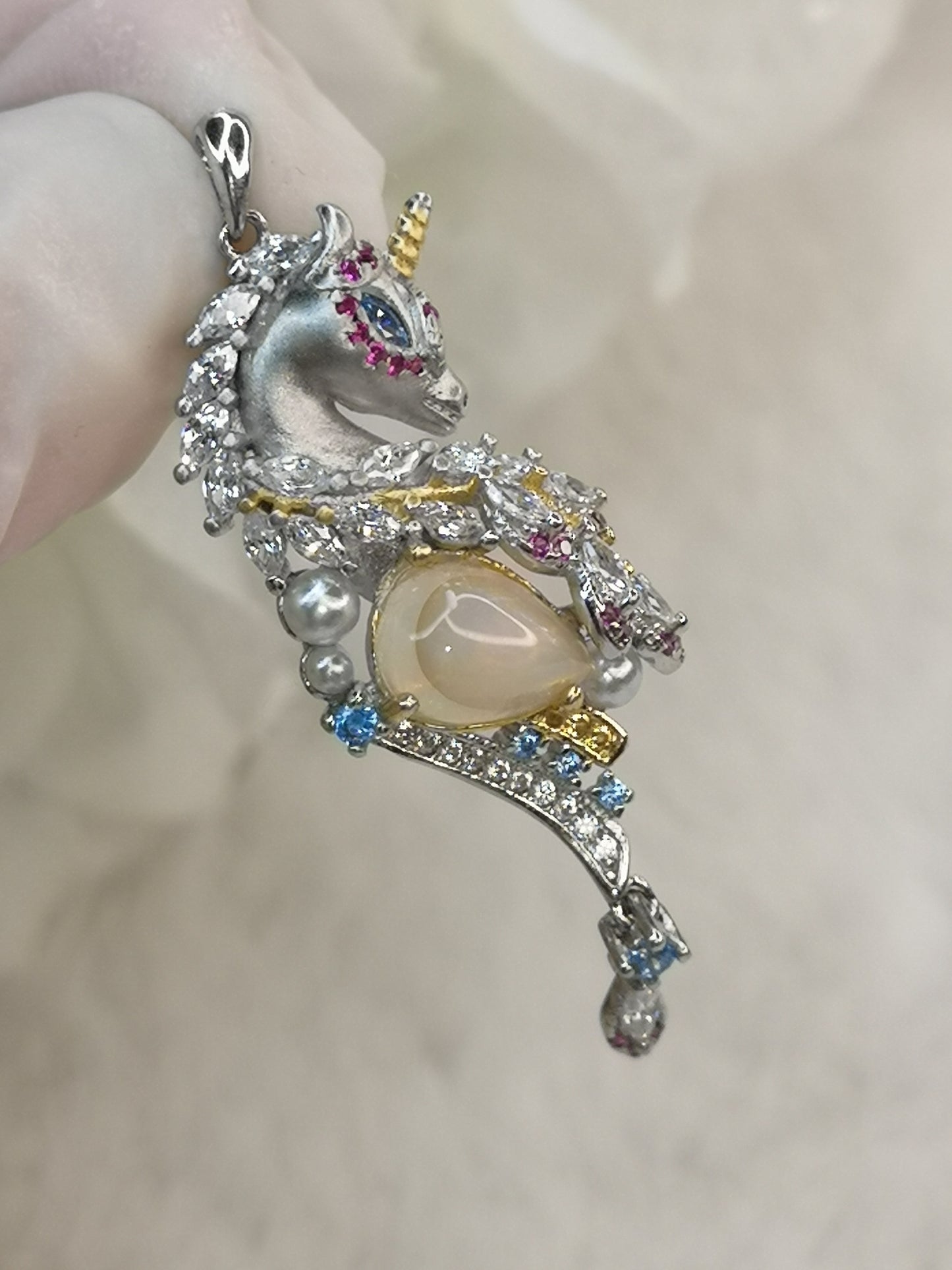 Opal Edelstein, 925 Silber Ketten Anhänger, Einhorn Design