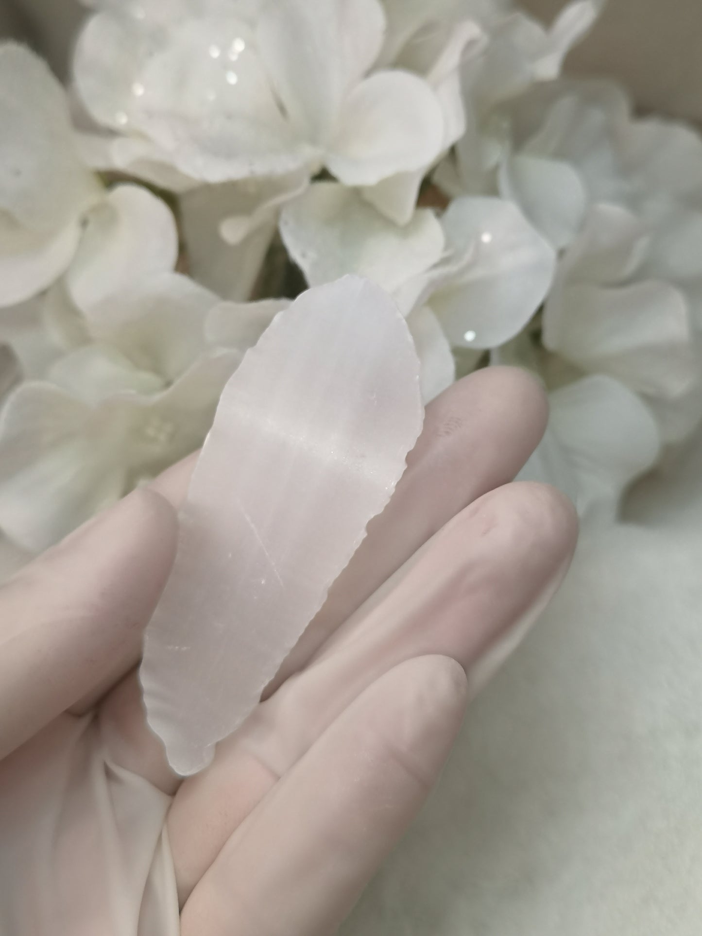 Selenite Edelstein Feder Design