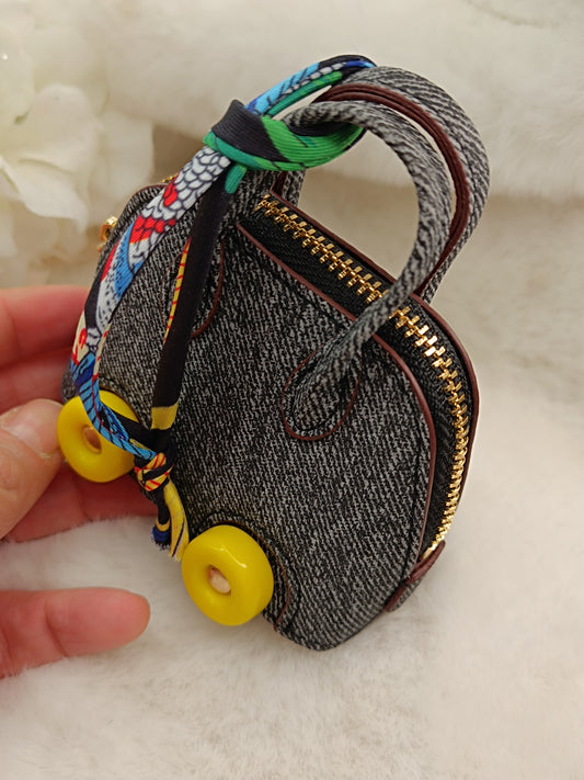 Bolide on wheels like Birkin Bag Anhänger