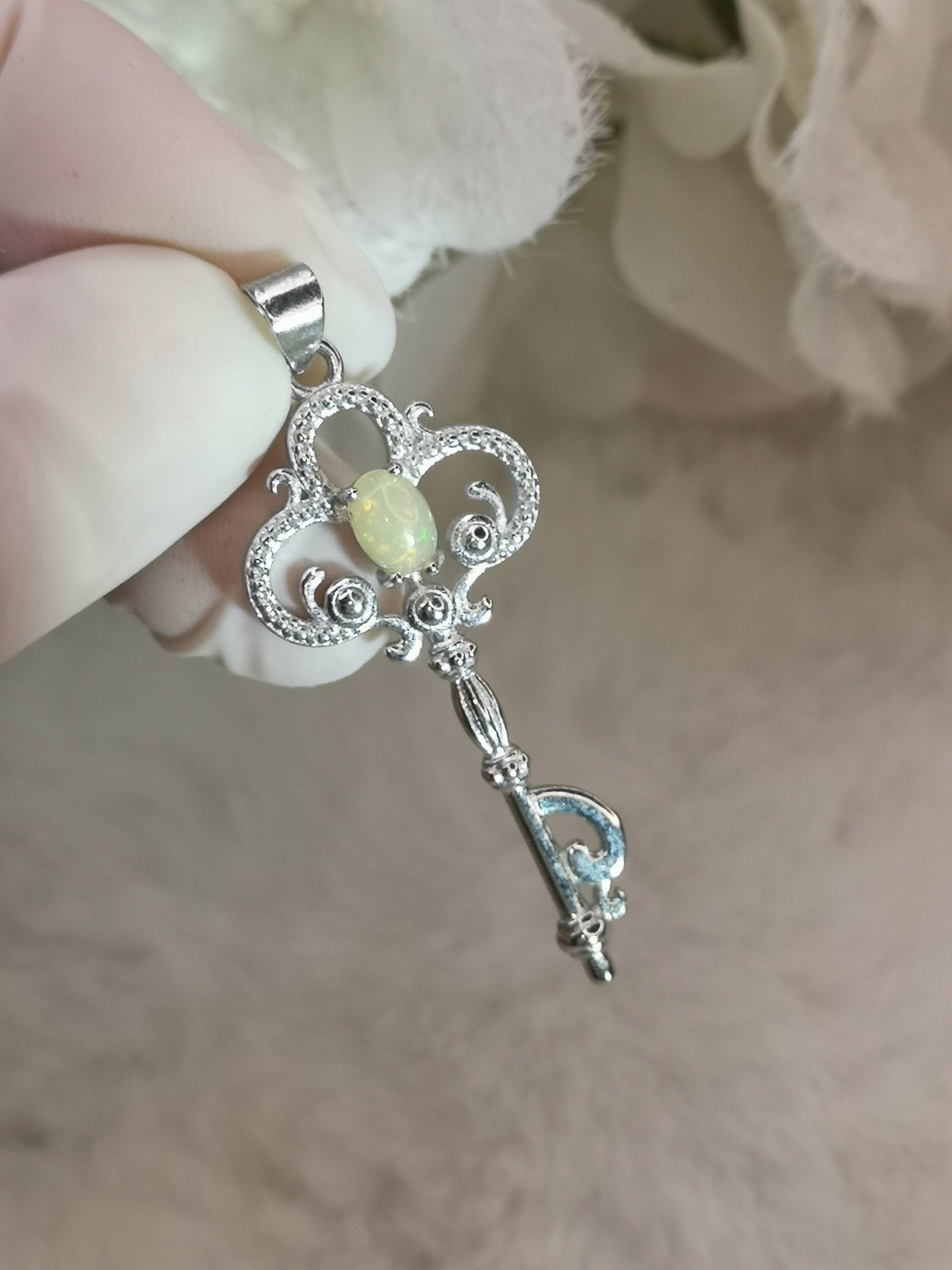 Opal Edelstein, Schlüssel Kupfer Ketten Anhänger