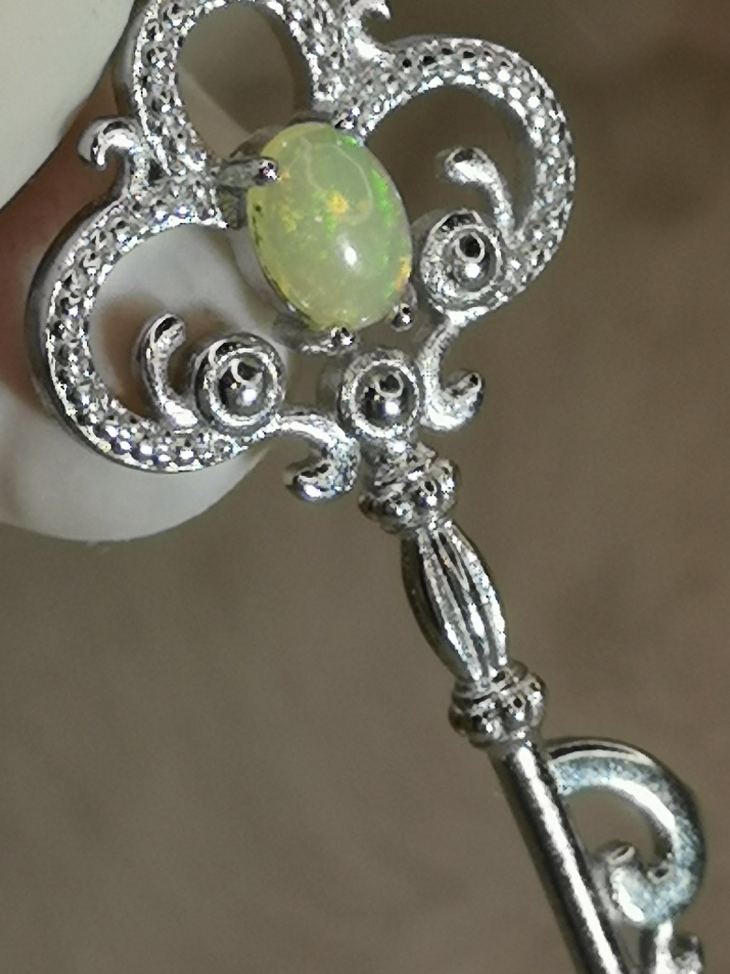 Opal Edelstein, Schlüssel Kupfer Ketten Anhänger