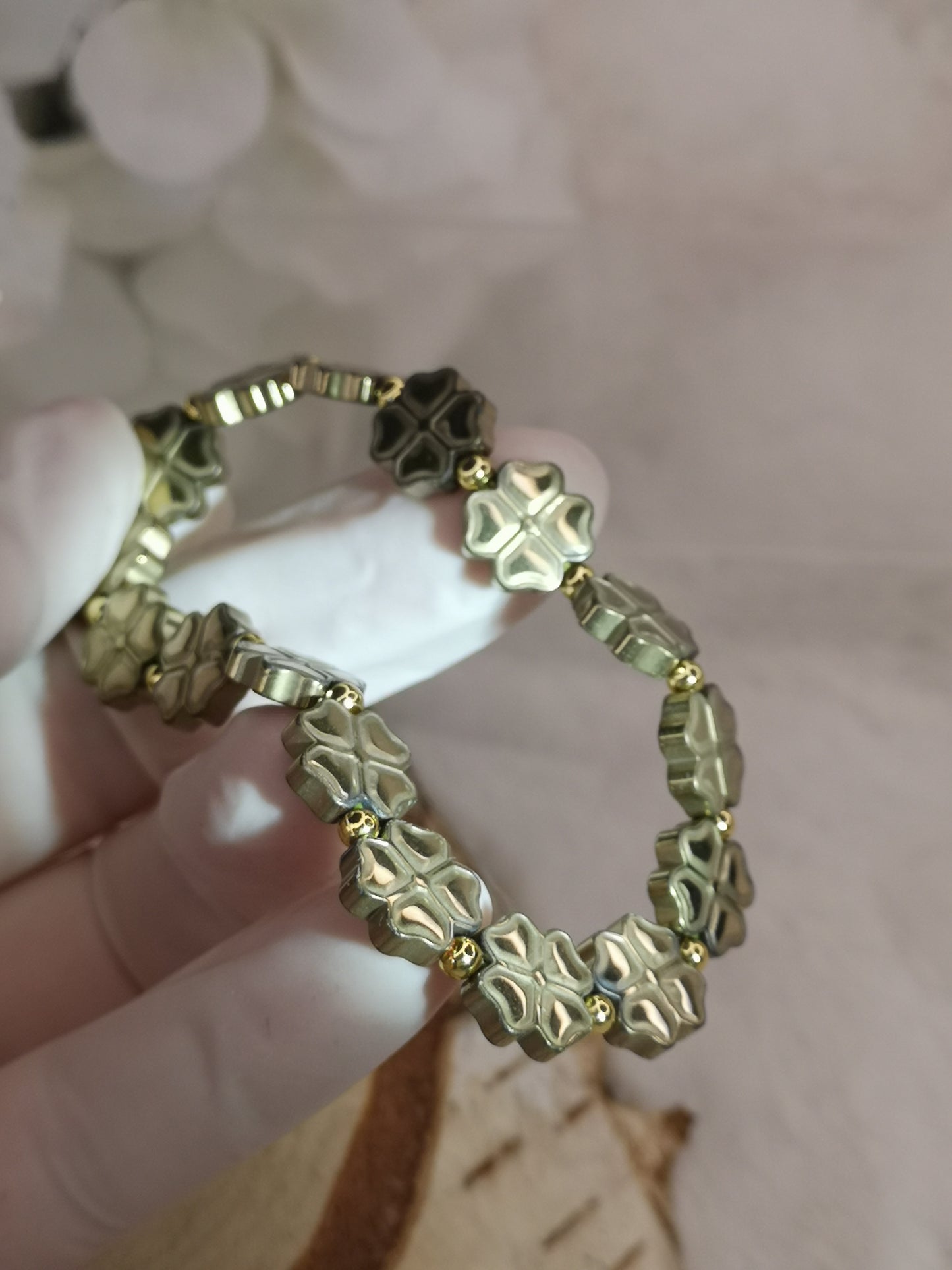 Pyrit Edelstein Armband, Kleeblatt Desgin, dehnbar