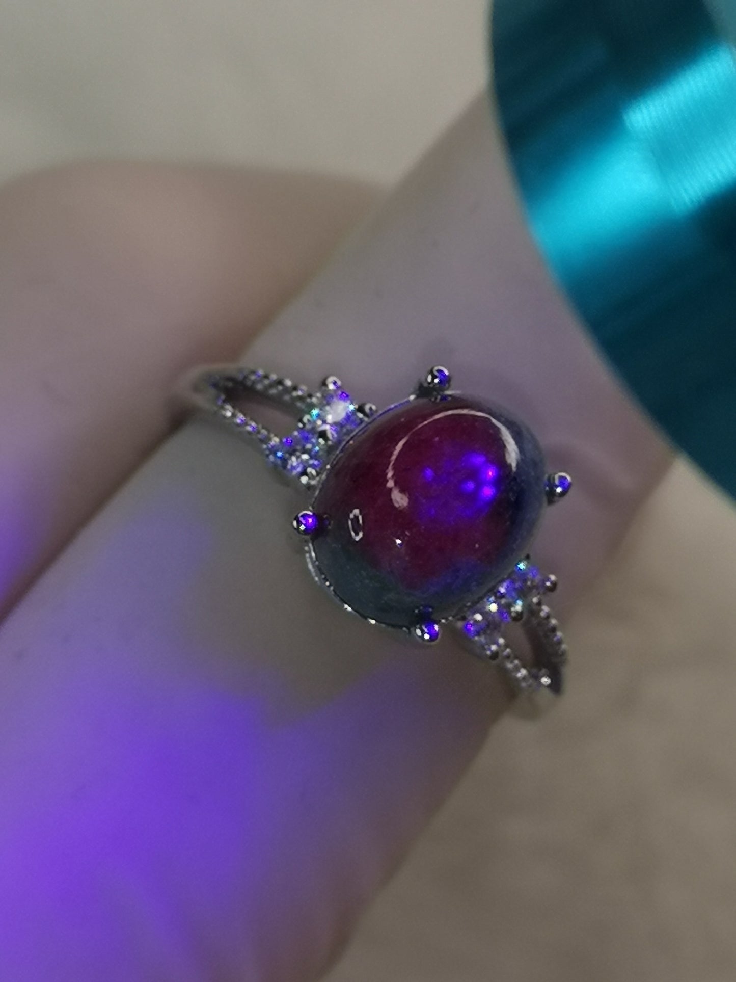 Rubin Zoisit, Kupfer Ring, verstellbar.