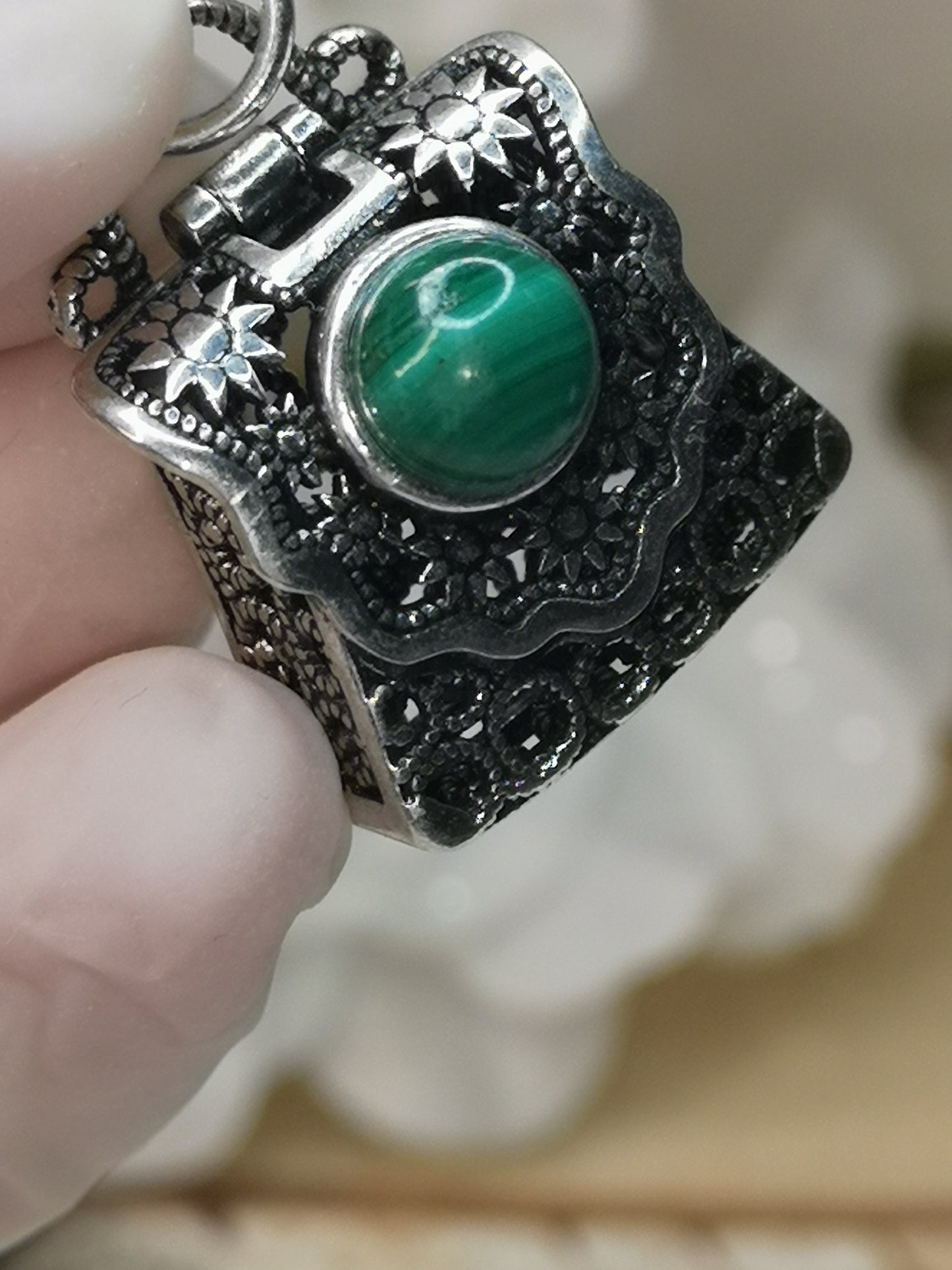 Malachite Anhänger aus Kupfer
