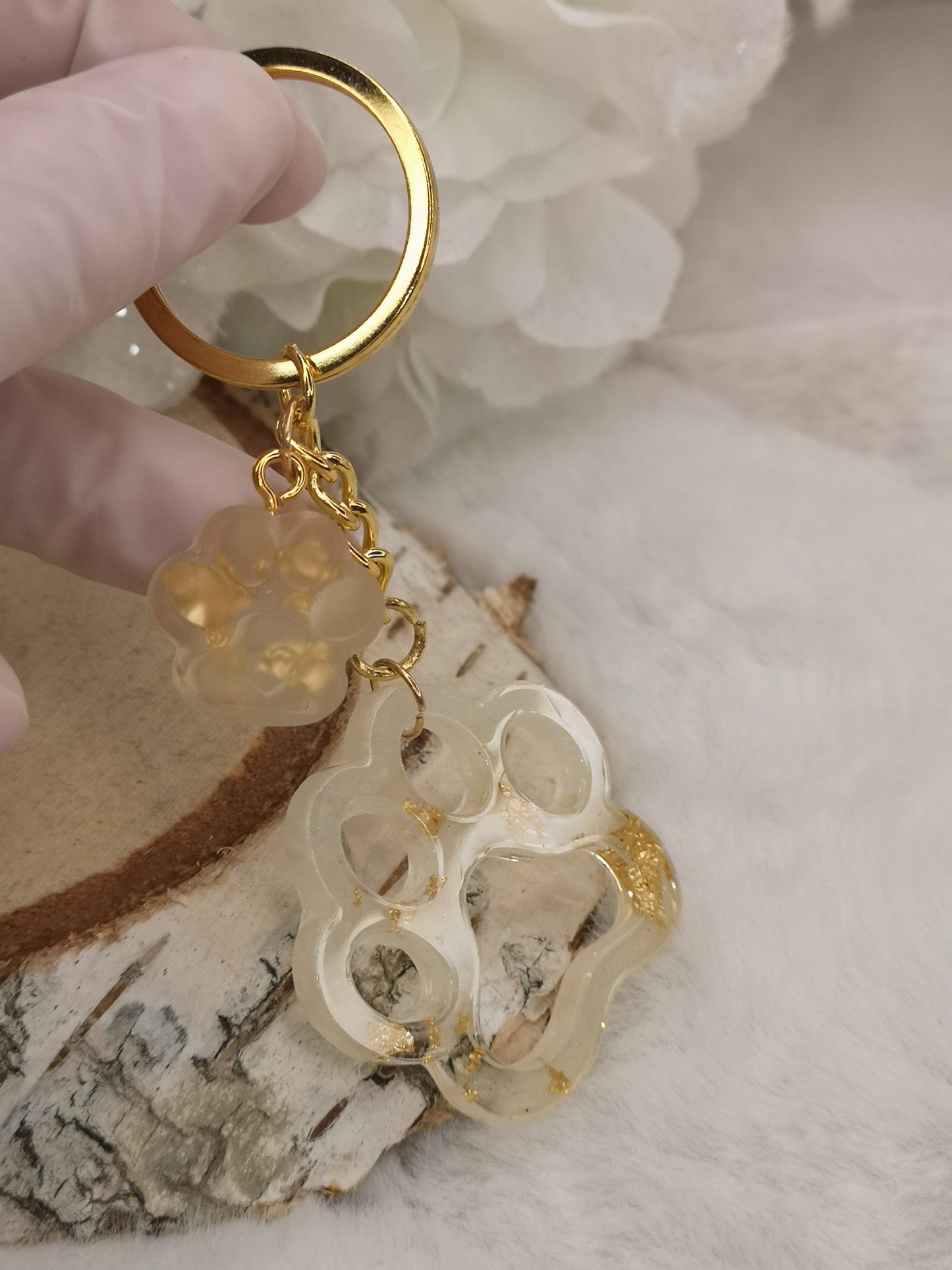 Schlüsselanhänger Pfote aus Kunstharz