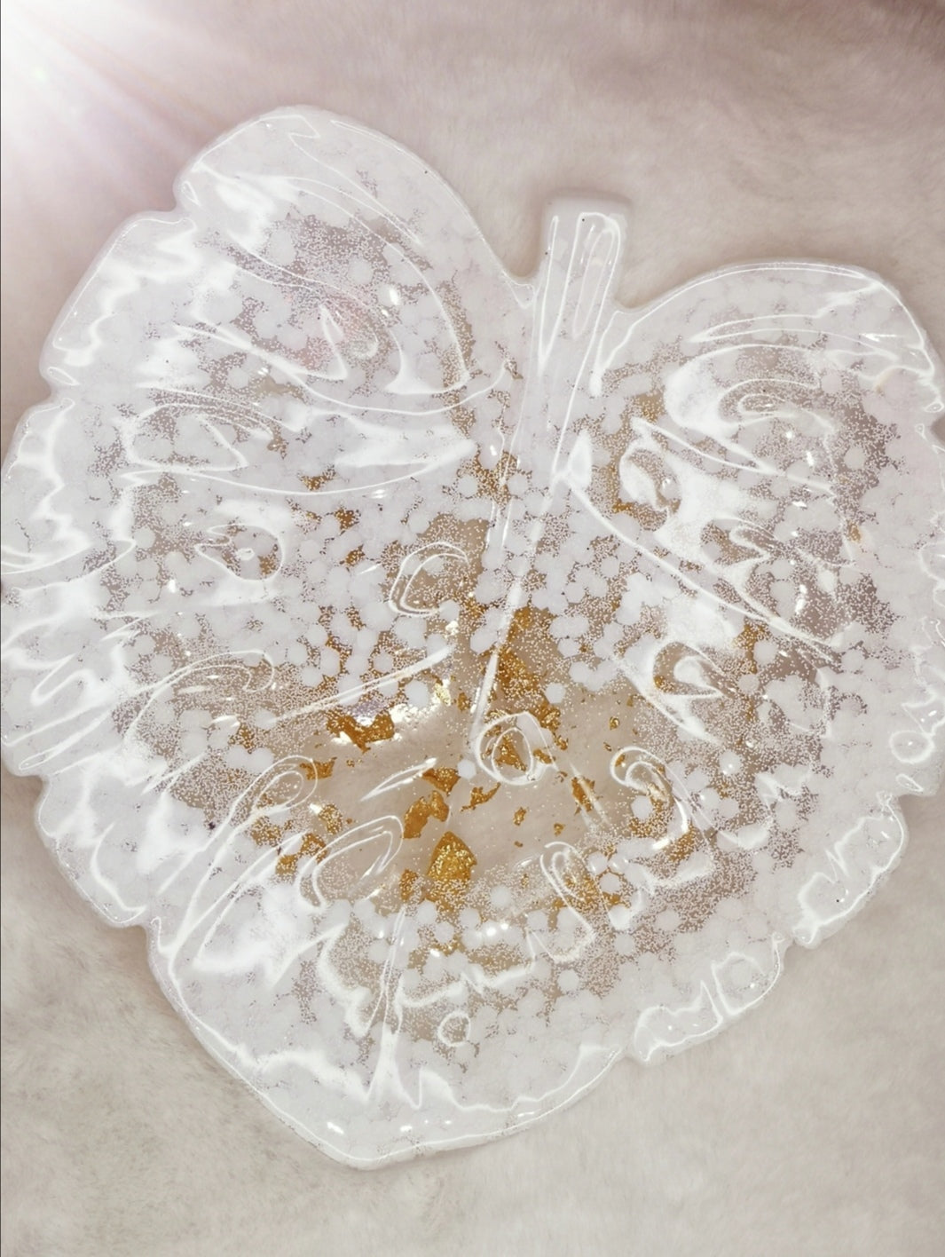 Blatt Deko Schale aus Kunstharz