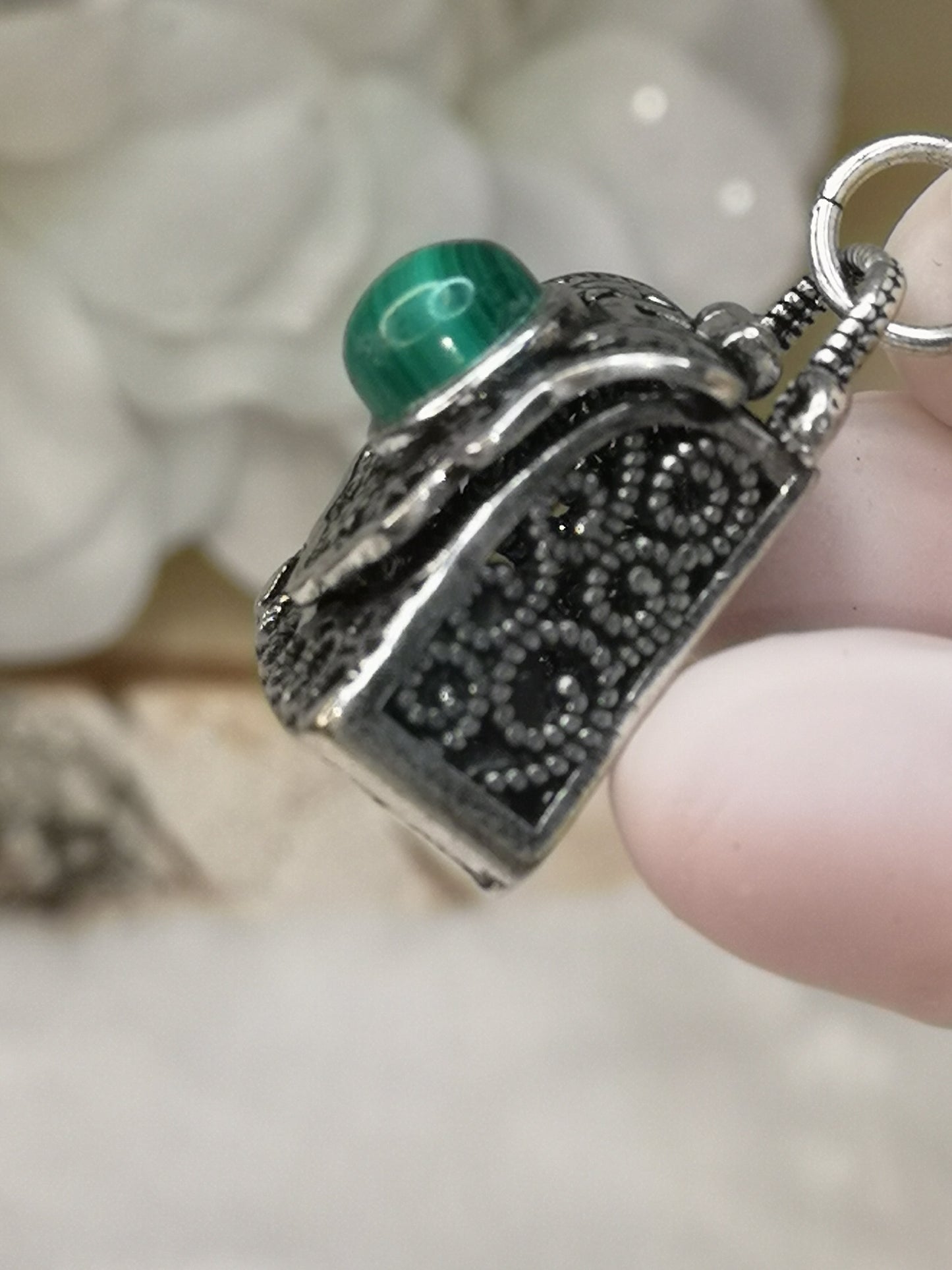 Malachite Anhänger aus Kupfer