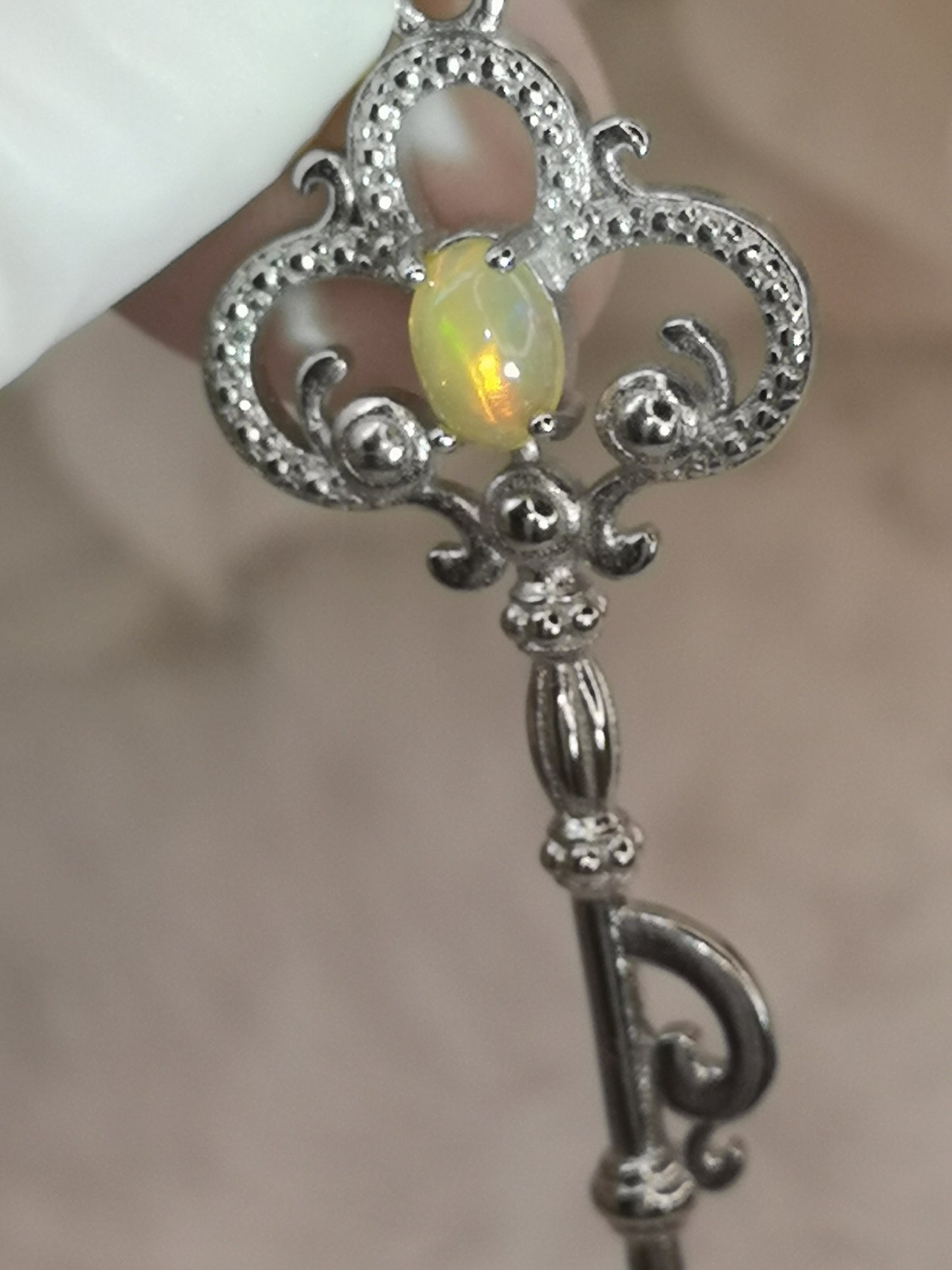 Opal Edelstein, Schlüssel 🗝 Kupfer Ketten Anhänger