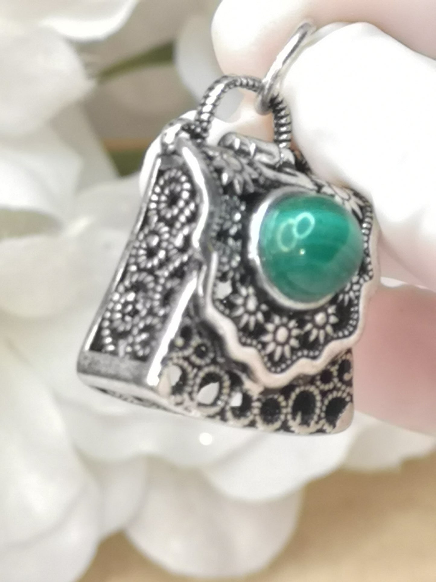 Malachite Anhänger aus Kupfer