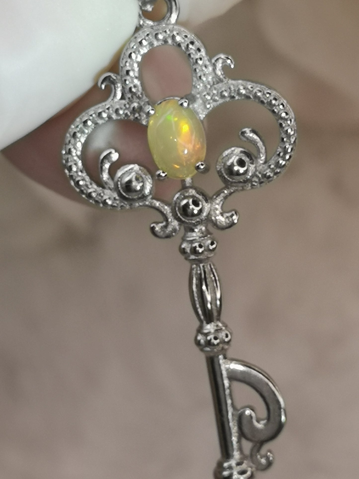 Opal Edelstein, Schlüssel 🗝 Kupfer Ketten Anhänger