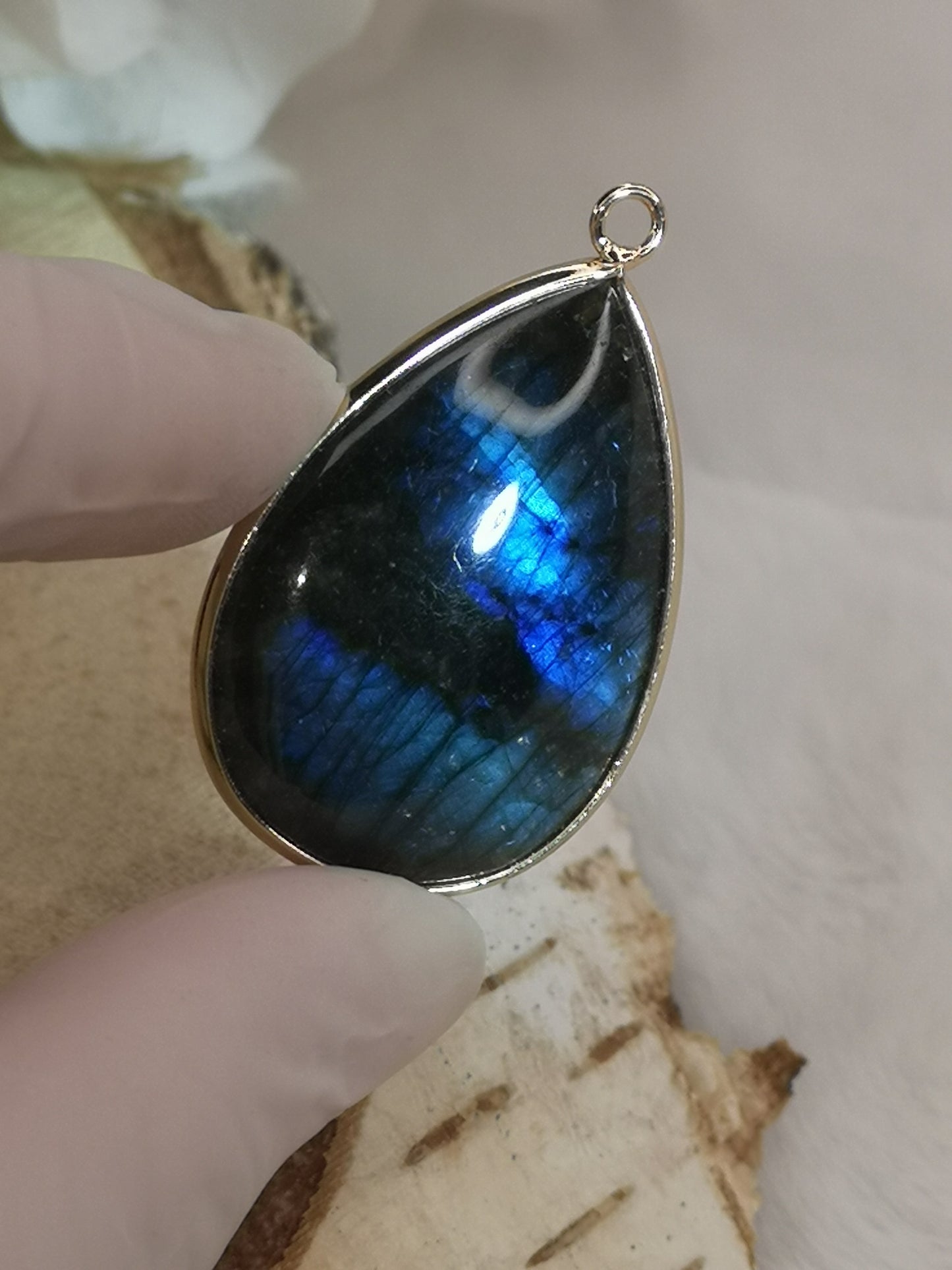 Labradorite Tropfen Edelstein Ketten Anhänger aus Kupfer, goldfarbig