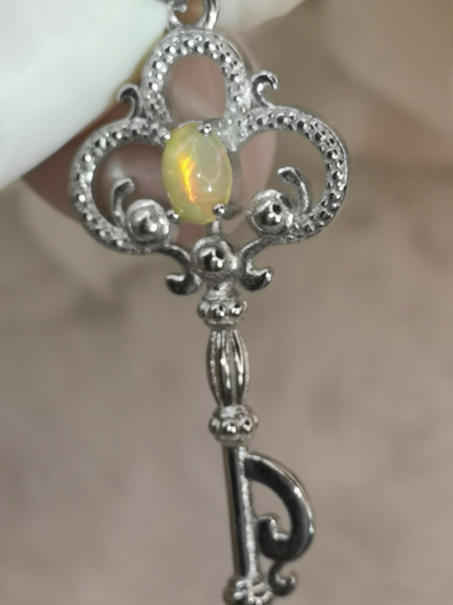 Opal Edelstein, Schlüssel 🗝 Kupfer Ketten Anhänger